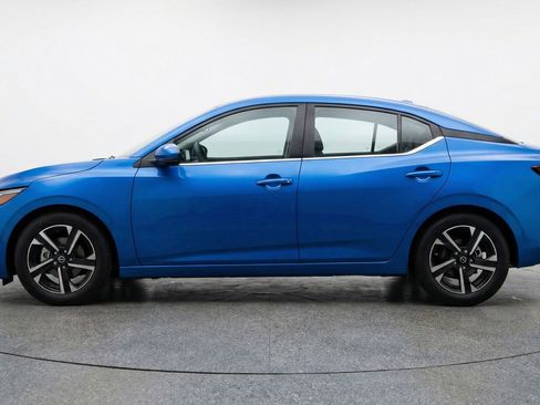 Used 2025 Nissan Sentra SV FWD image 5