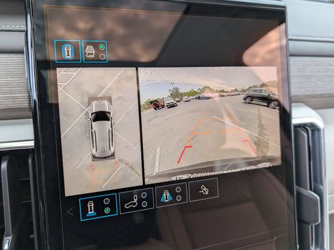 Used 2024 GMC Acadia Denali w/ Super Cruise Package image 30