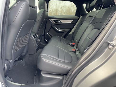 Used 2026 Jaguar F-PACE R-Dynamic S AWD/4WD image 5