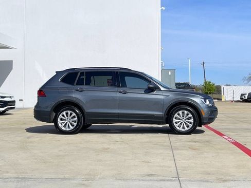 Used 2018 Volkswagen Tiguan S image 7