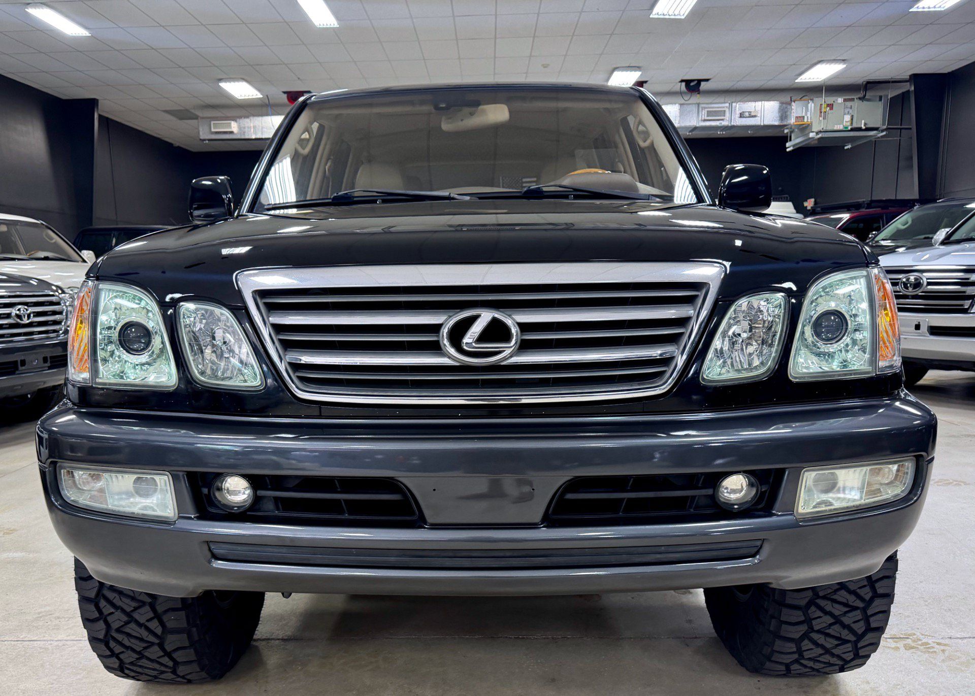 Used 2003 Lexus LX 470 4WD image 5