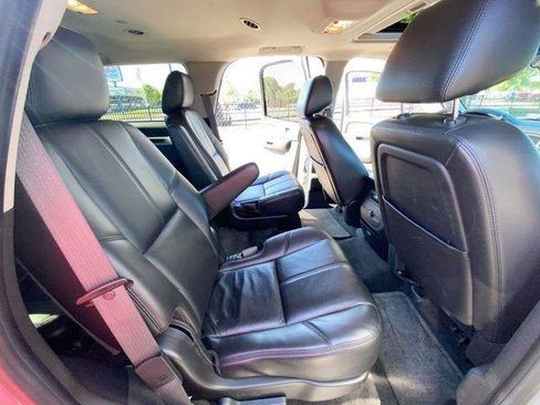 Used 2011 Chevrolet Tahoe LT w/ Luxury Package AWD/4WD image 23