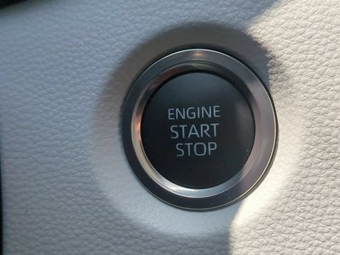 Used 2025 Toyota Corolla SE FWD image 29