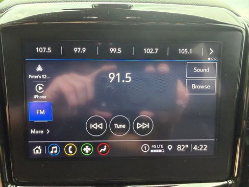 Used 2023 Chevrolet Traverse LT FWD image 18