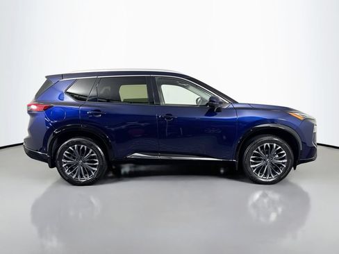 Used 2024 Nissan Rogue Platinum FWD image 4