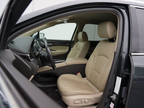 Used 2019 Buick Enclave Essence AWD/4WD image 12