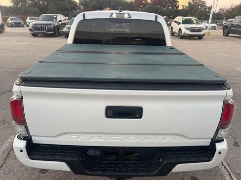 Used 2021 Toyota Tacoma Limited image 7