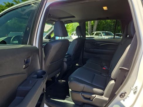 Used 2024 Honda Passport EX-L image 8