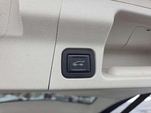 Used 2023 GMC Acadia Denali w/ Denali Ultimate Package image 21