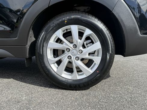 Used 2019 Hyundai Tucson SE image 11