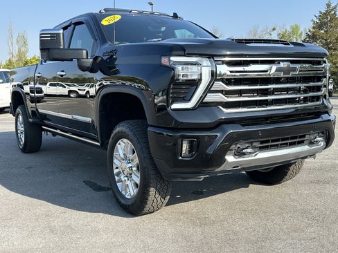 Certified 2025 Chevrolet Silverado 3500 High Country w/ High Country Premium Package image 3