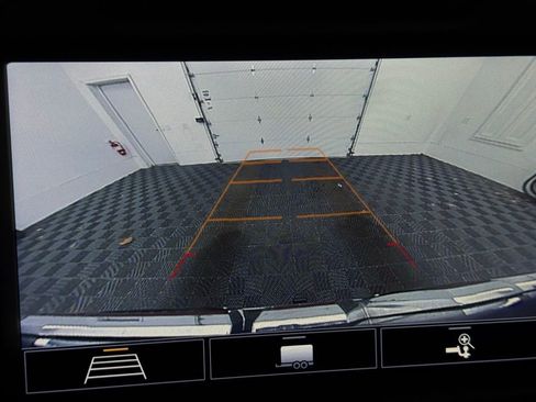 Used 2020 GMC Sierra 1500 SLT w/ SLT Premium Plus Package image 3