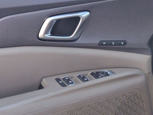 New 2026 Kia Carnival EX FWD image 23