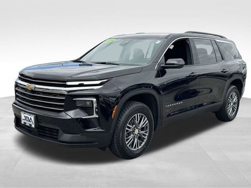 Used 2024 Chevrolet Traverse LT FWD image 25