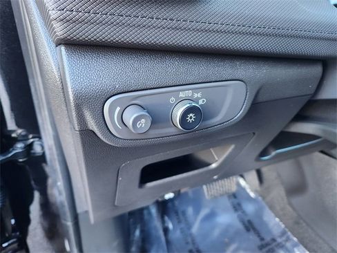 Used 2024 Chevrolet TrailBlazer LT w/ Convenience Package image 21