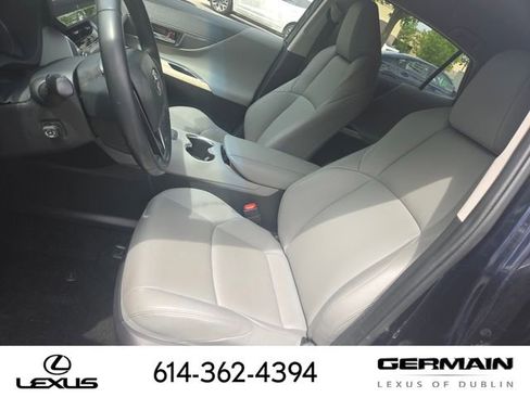 Used 2023 Toyota Venza XLE AWD/4WD image 34