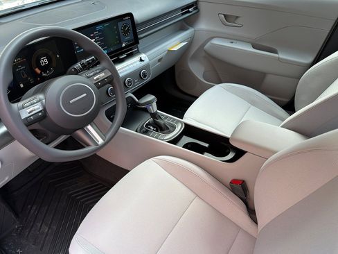 New 2026 Hyundai Kona SE image 10