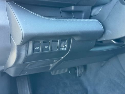 Used 2023 Subaru Ascent Limited AWD/4WD image 13