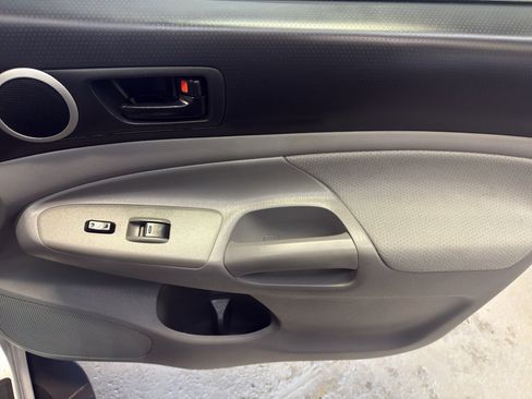 Used 2011 Toyota Tacoma 4x4 Double Cab w/ SR5 Pkg #2 image 20