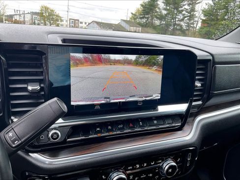 Used 2025 GMC Sierra 1500 SLT AWD/4WD image 19