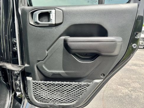 Used 2021 Jeep Wrangler Unlimited Sport AWD/4WD image 23