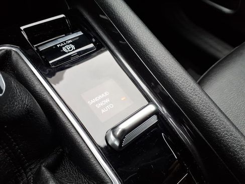 Used 2024 Jeep Compass Latitude image 19