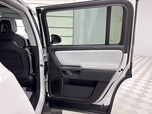 Used 2024 Rivian R1S Adventure AWD/4WD image 19