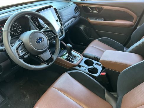 Used 2025 Subaru Forester Touring w/ Popular Package - Touring image 9