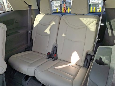 Used 2021 Cadillac XT6 Premium Luxury image 11