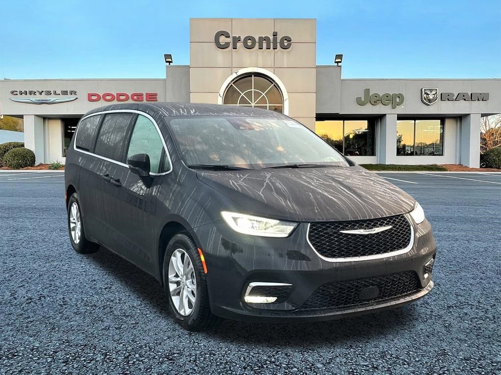 New 2026 Chrysler Pacifica Select FWD image 1