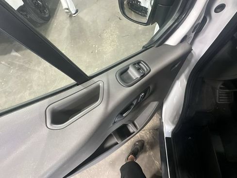 Used 2025 Ford Transit 350 XLT RWD image 19