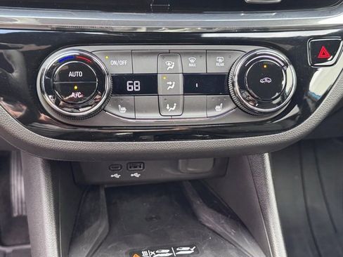 Used 2025 Buick Envista Sport Touring w/ Convenience I Package image 24