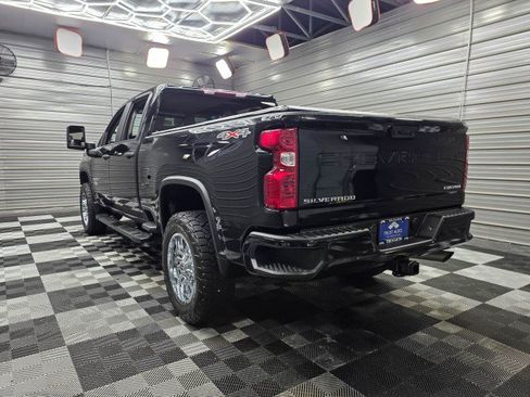 Used 2022 Chevrolet Silverado 2500 Custom w/ Custom Convenience Package AWD/4WD image 7
