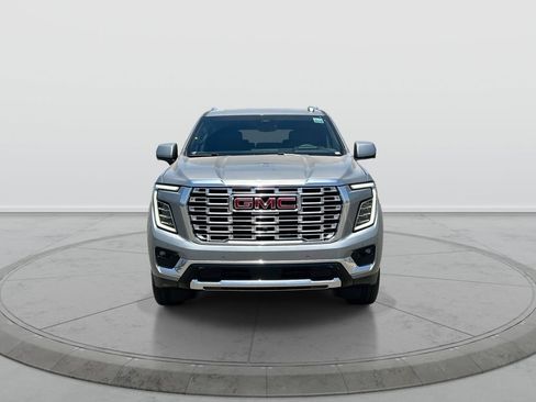 New 2026 GMC Yukon Denali w/ Denali Reserve Package AWD/4WD image 3