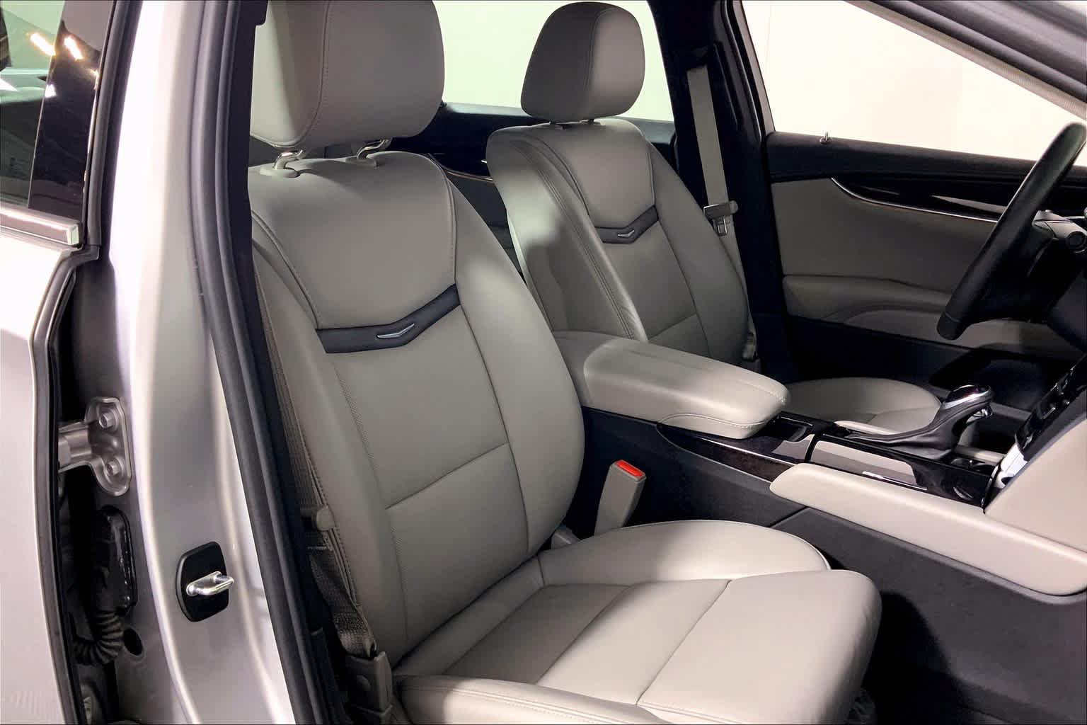 Used 2016 Cadillac XTS Luxury w/ Driver Awareness Package FWD image 8