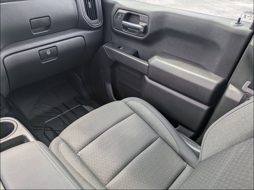 Certified 2026 Chevrolet Silverado 1500 Custom RWD image 18
