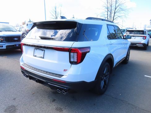 New 2026 Ford Explorer ST w/ Sun And Sound Package image 4