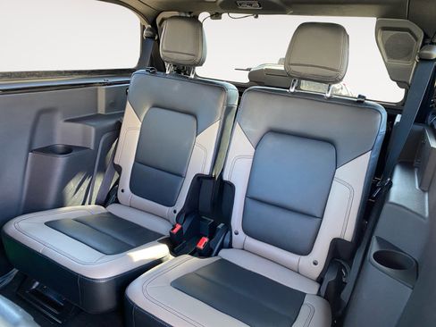 Used 2024 Ford Bronco Wildtrak image 13