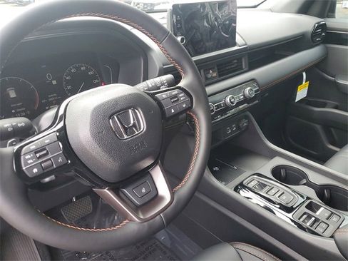 New 2025 Honda Pilot TrailSport image 15