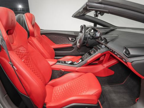 Used 2016 Lamborghini Huracan LP 610-4 image 19
