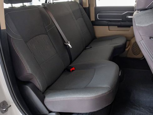 Used 2022 RAM 3500 Big Horn image 33