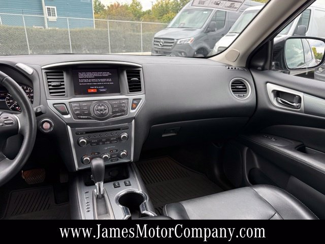 Used 2017 Nissan Pathfinder SL w/ SL Premium Package AWD/4WD image 19