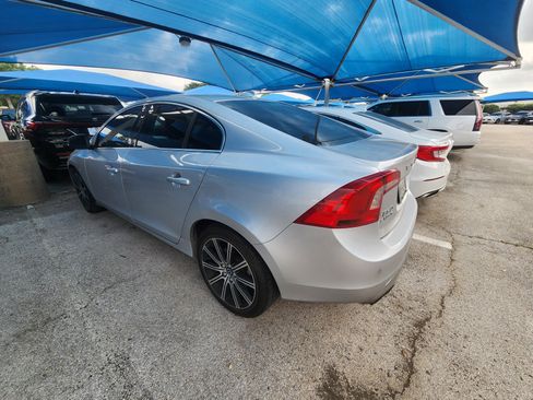 Used 2016 Volvo S60 T5 Premier FWD image 3