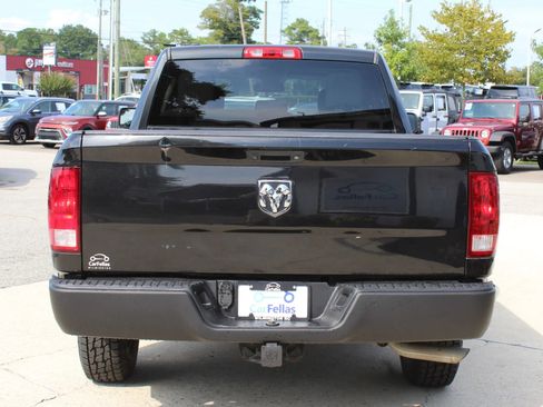 Used 2018 RAM 1500 Express RWD image 4