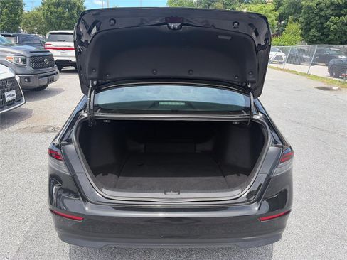 Used 2024 Honda Accord EX image 13