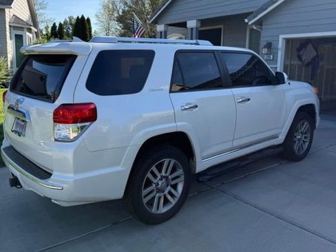 Used 2013 Toyota 4Runner Limited AWD/4WD image 10