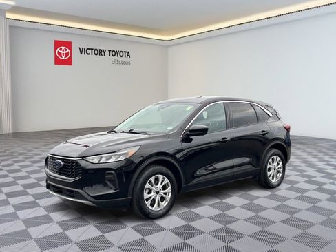 Used 2023 Ford Escape Active w/ Tech Pack #2 image 11