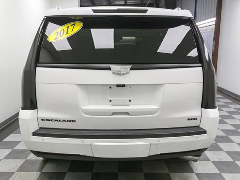 Used 2017 Cadillac Escalade Luxury image 10