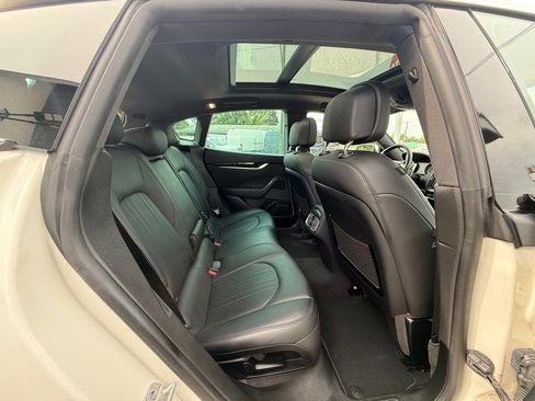 Used 2023 Maserati Levante Modena image 20