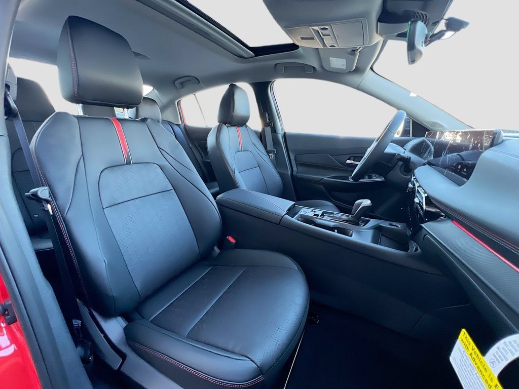 Used 2026 Nissan Sentra SR w/ SR Premium Package FWD image 27